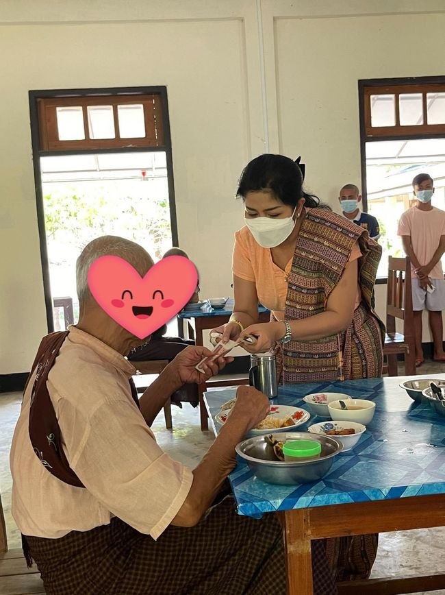 ခိုင်နှင်းဝေဘိုးဘွားရိပ်သာစောင့်ရှောက်ရေး