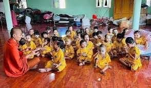 မိဘမဲ့ကလေးငယ် ကူညီရေး